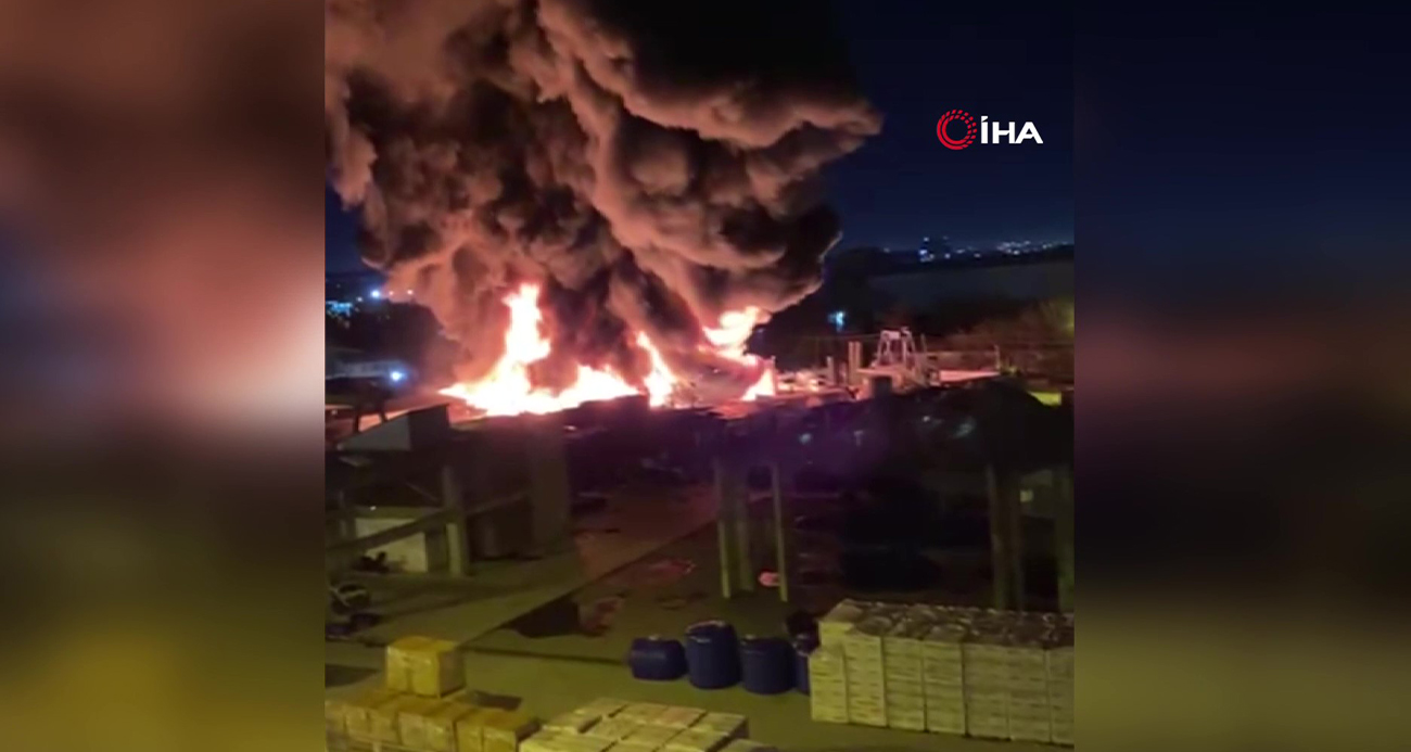 Tuzla’da polyester fabrikasında yangın: Ekipler seferber oldu