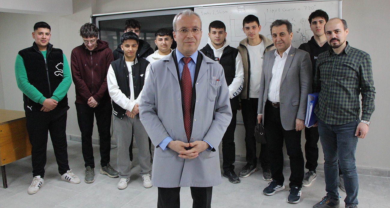 Yeni Bir Hayat: Eski Polis, Şimdi Öğretmen