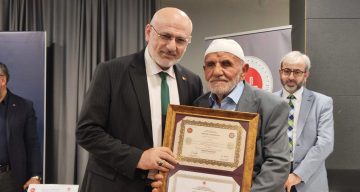 87 yaşında hafız oldu