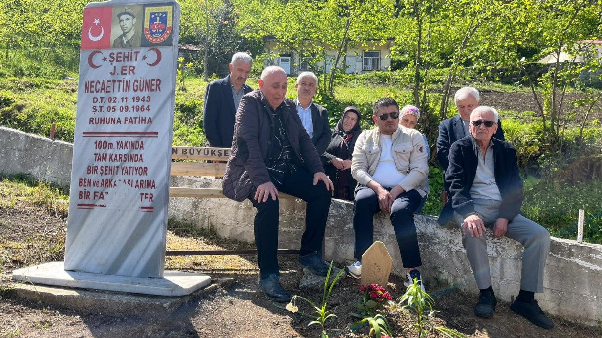 Acılı baba oğlunun mezarı başında “adalet” istedi
