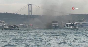 Bebek Sahili’nde bir tekne alevlere teslim oldu