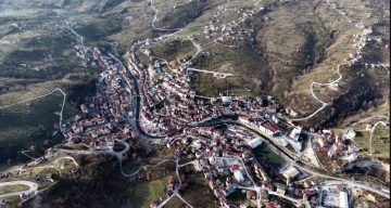 Belediye başkanından görülmemiş teşvik: 10 çocuk yapana sıfır araç, 8 çocuk yapan iş imkanı