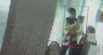 Boğazına şeker kaçan küçük kızı, jandarmanın Heimlich manevrası kurtardı