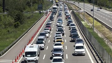 Bolu geçişinde trafik durma noktasına geldi