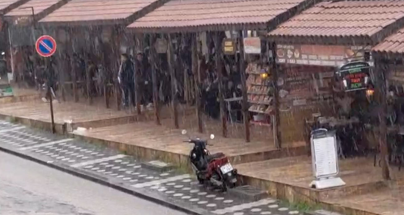 Bolu’da sağanak yağış hayatı olumsuz etkiledi