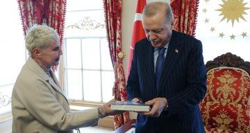 Demokrasi şehitleri mağdurları ilk kez Dolmabahçe’de