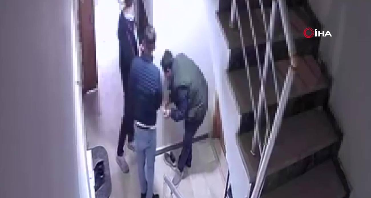 Esenyurt’ta, boş binada uyuşturucu ticareti yapan şahıslar yakalandı