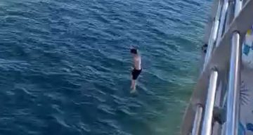Haliç Köprüsü’nde gençlerin tehlikeli atlayışı kamerada