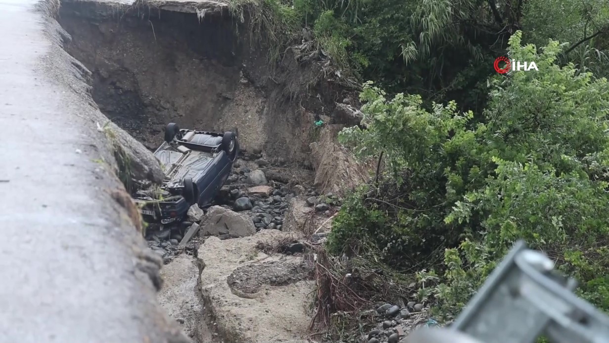 Hatay’daki sel ve heyelanda 3 kişi hayatını kaybetti, 1 kişi kayıp