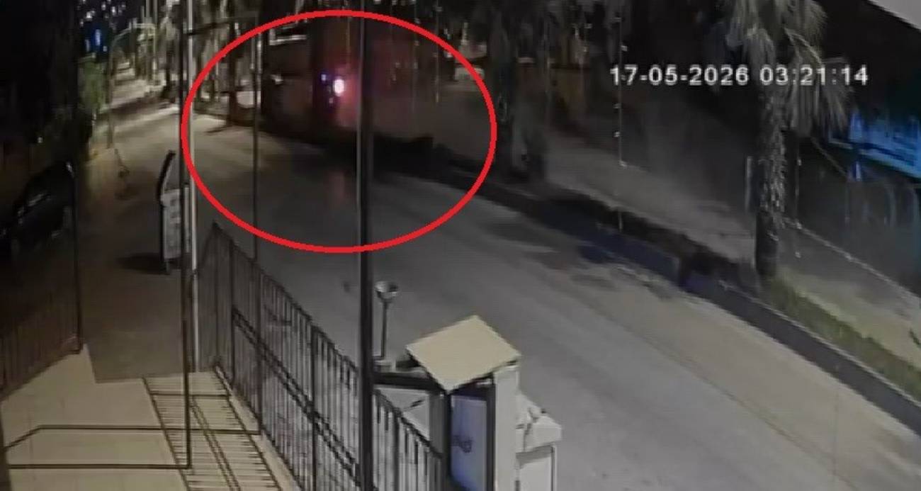 İş makinesine ok gibi saplanan otomobilin genç sürücüsü öldü, 3 kişi yaralandı