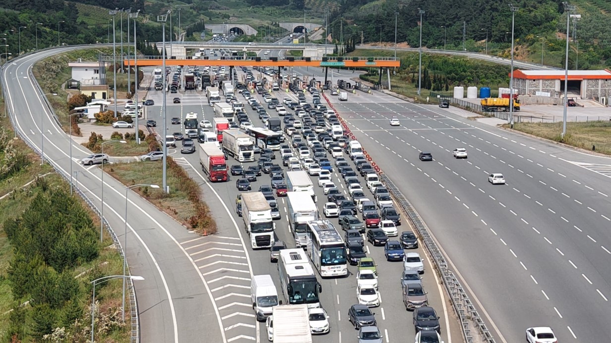 İstanbul’dan kaçış başladı