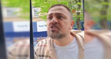Küçükçekmece’de yol verme tartışması kamerada