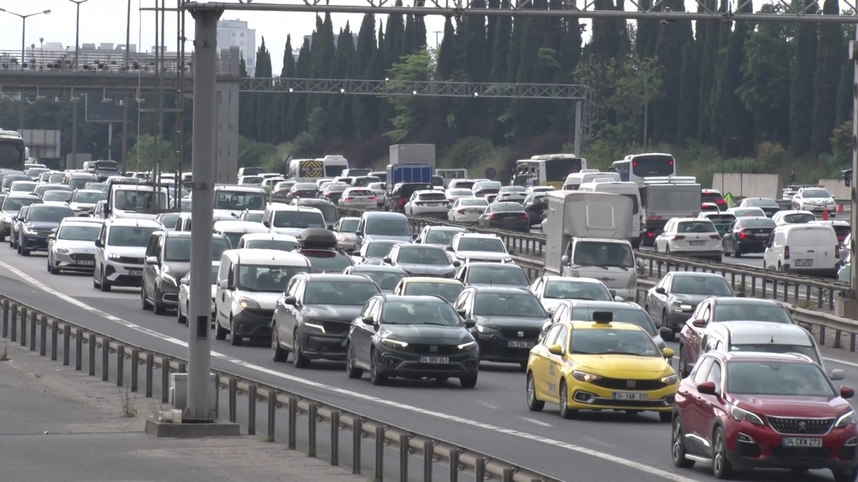Kurban Bayramı tatilinin başlamasıyla TEM’de yoğunluk oluştu