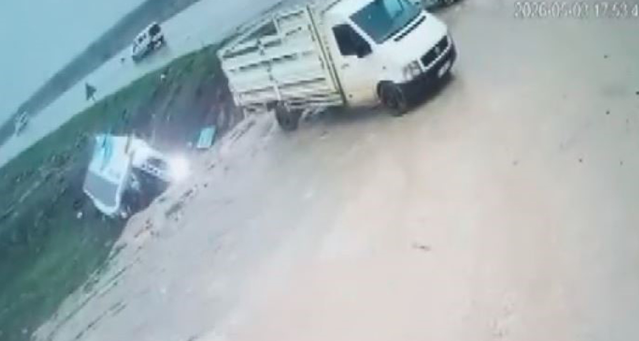 Malatya’da 3 kişinin hayatını kaybettiği otobüs kazası kamerada
