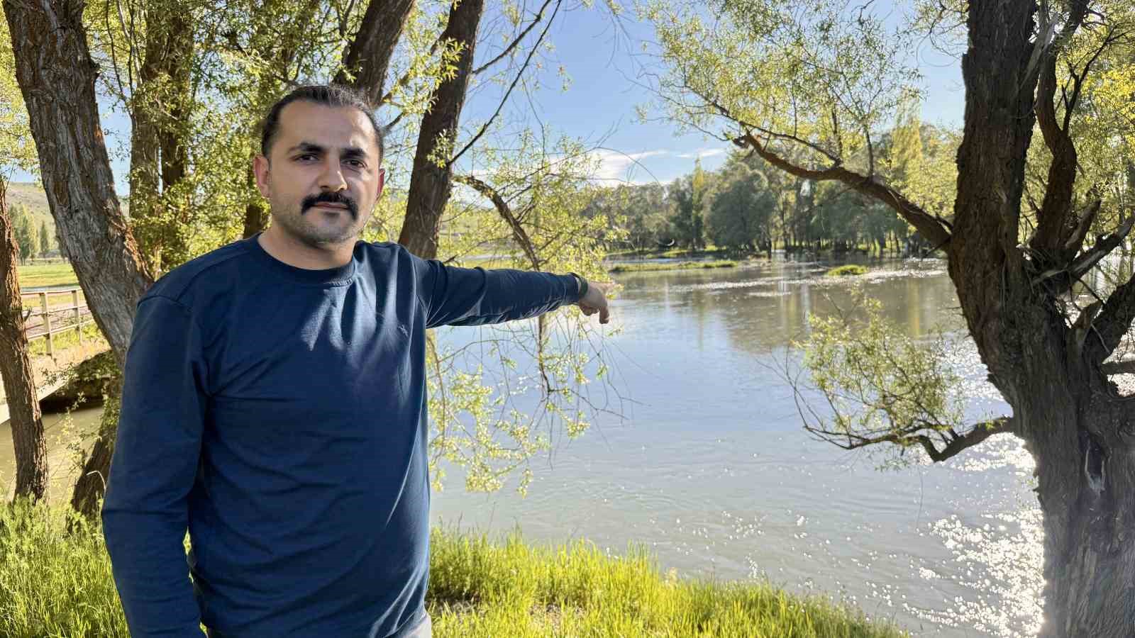 ’Su akar yolunu bulur’ ifadesi gerçek oldu, Yıldızeli ırmağı taştı tarım arazileri sular altında kaldı