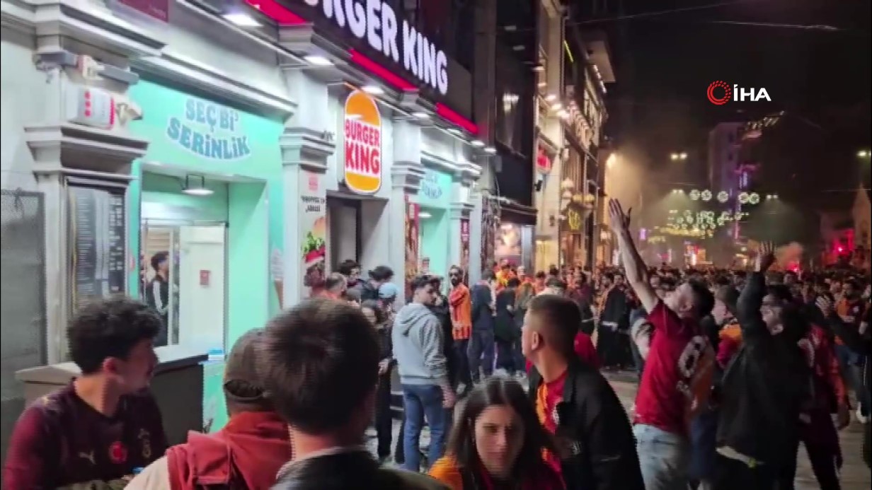 Taksim’de şampiyonluk kutlamasında iki grup arasında kavga: 1 yaralı