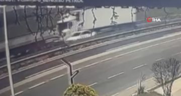 Tekirdağ’da feci kaza kamerada: İki tırın arasında kalan araçtan sağ çıktı