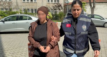 Teyze yeğeninin altınlarını çaldı, 2 gün sonra kendisine araç aldı