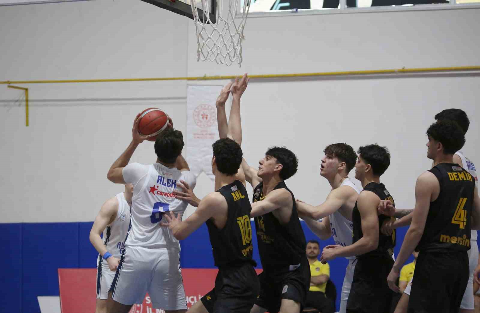 U18 Basketbol Türkiye Şampiyonası ilk gün sonuçları