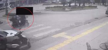 Yaya geçidini kullanan bisiklete motosiklet çarptı: 2’si çocuk 3 yaralı