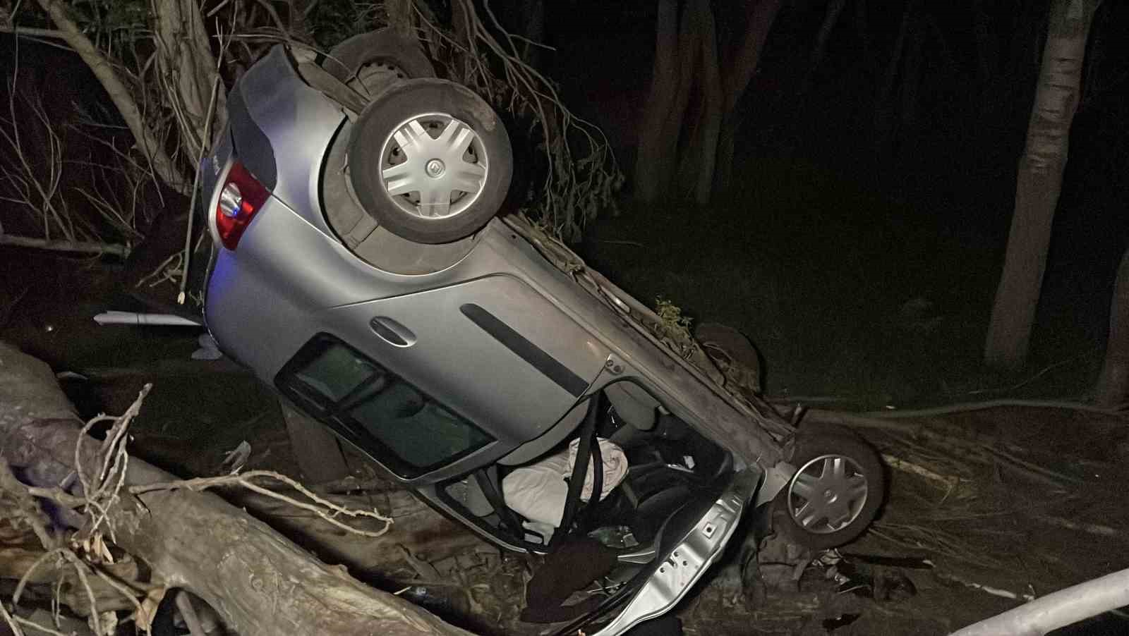 Yoldan çıkan araç devrildi: 1 ölü, 4 yaralı