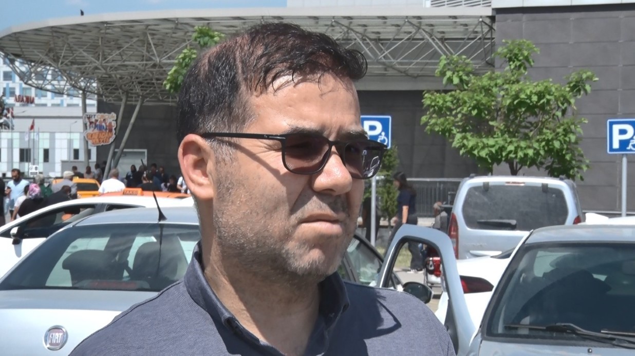 9 kurşunun hedefi olan minik Mustafa, 2 aylık yaşam mücadelesinin ardından ambulans uçakla Ankara’ya getirildi