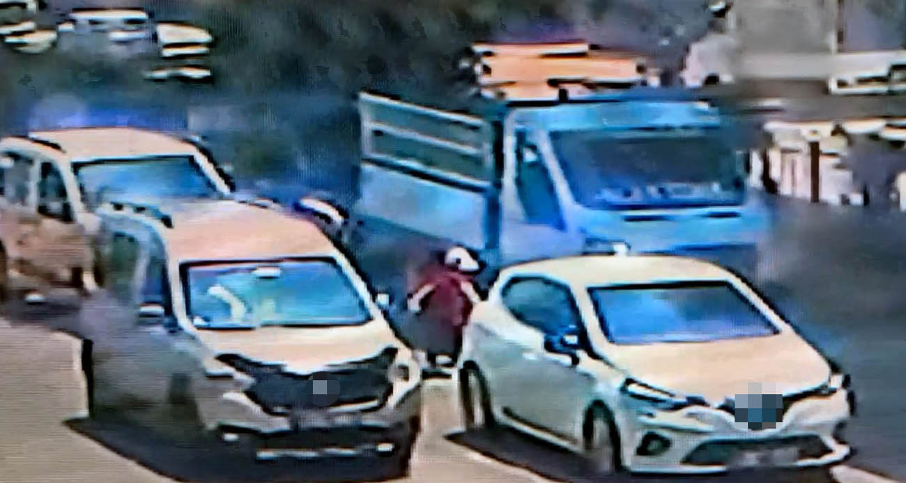 Adana’da feci kaza: Yolun karşısına geçerken iki aracın çarptığı çocuk hayatını kaybetti