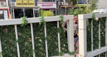 Ankara’daki bir lisede, sınava dakikalar kala öğrenciler okul bahçesine alınmayınca gerginlik yaşandı