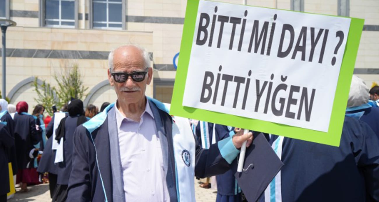 Bayburt’ta azmin hikâyesi: 71’inde başladığı üniversiteden 75 yaşında mezun oldu