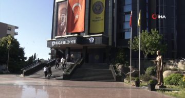 Buca Belediyesi operasyonunda gözaltına alınan 54 şüpheli adliyede