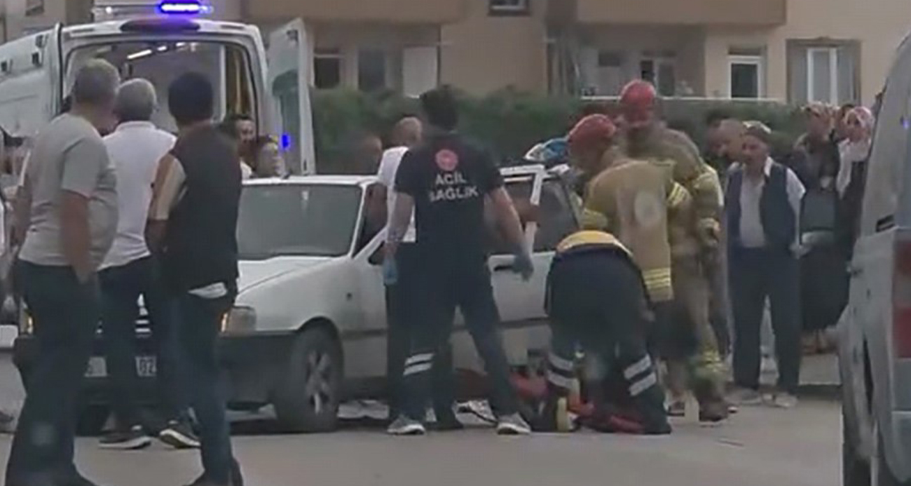 Bursa’da minibüs ile otomobil çarpıştı: 9 yaralı