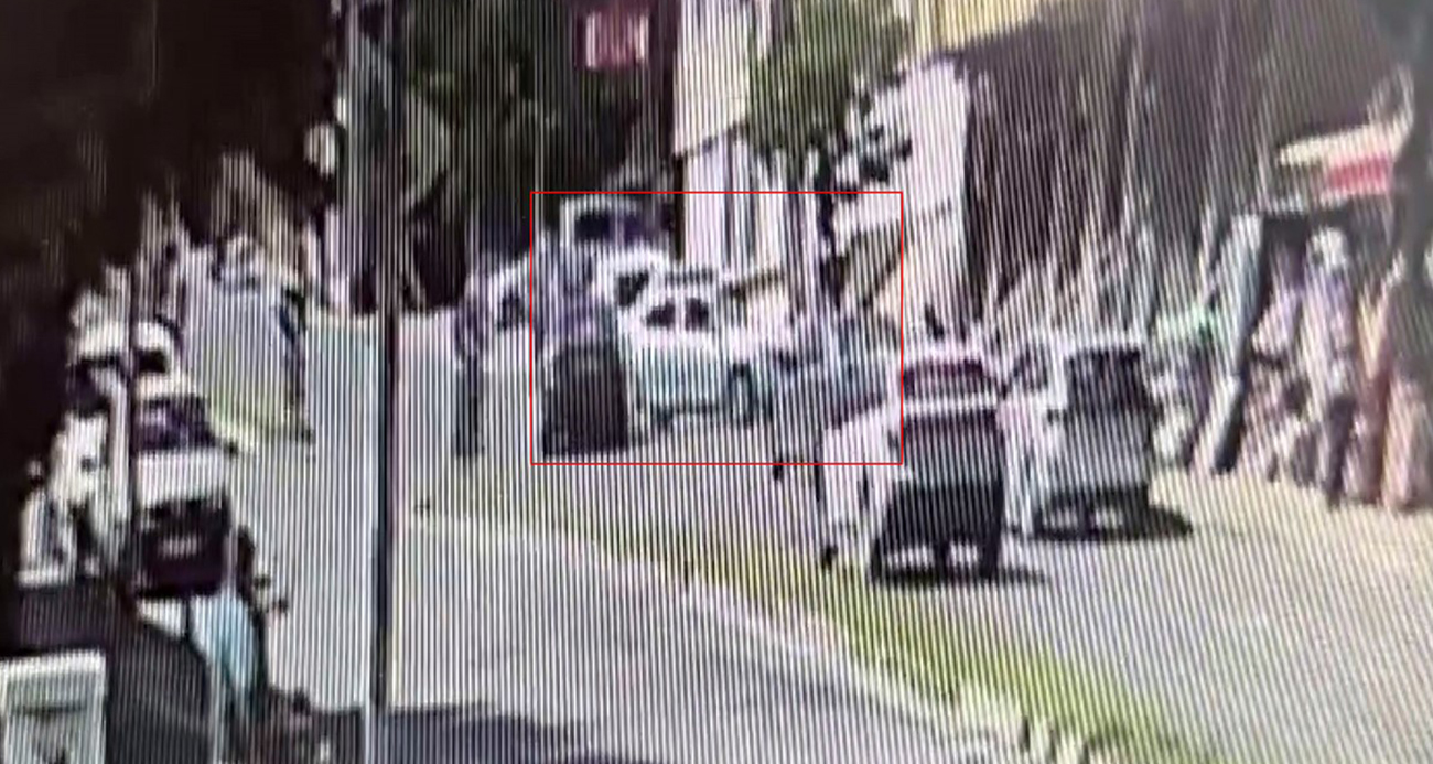 Büyükçekmece’de ehliyetsiz sürücü durağa daldı: 1 ağır yaralı