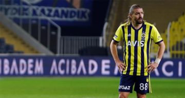Caner Erkin, profesyonel futbol kariyerini noktaladı