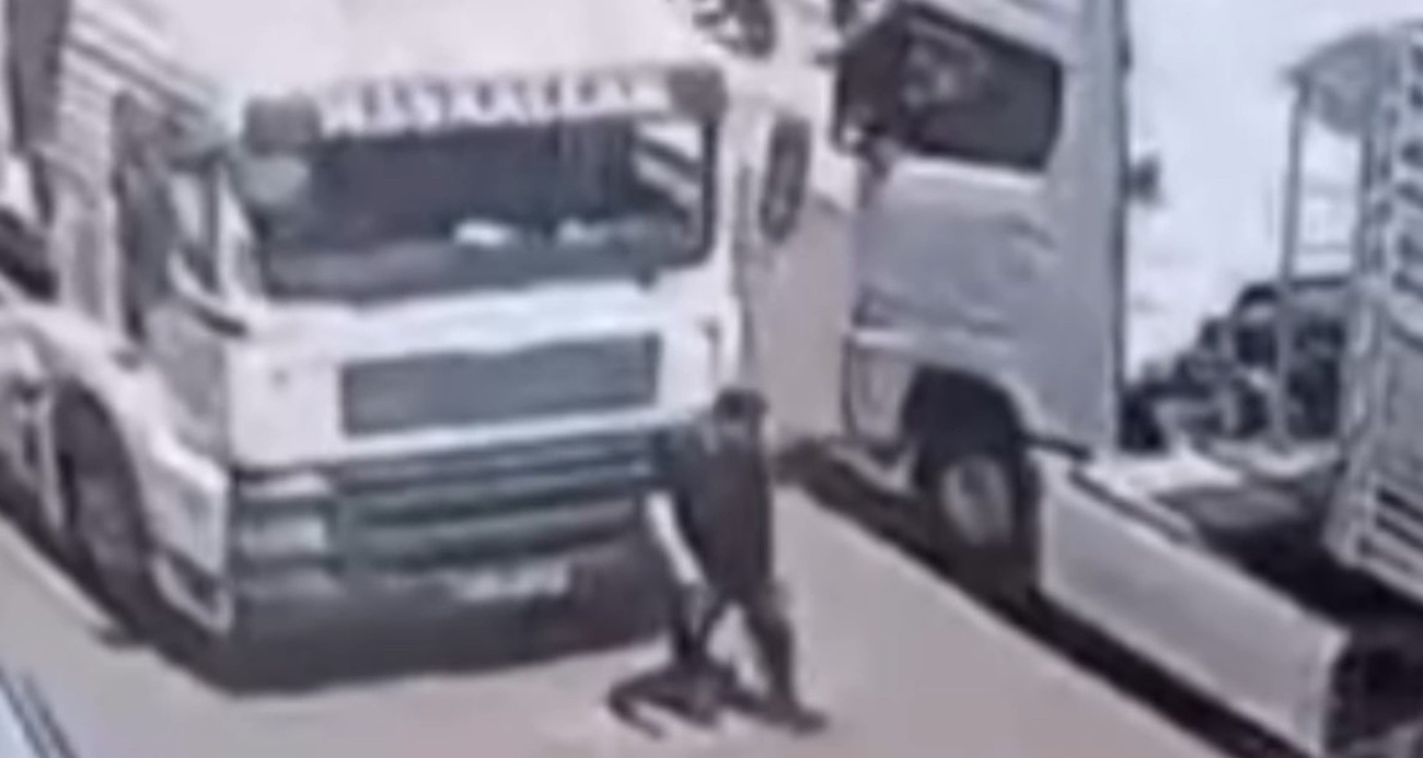 Edirne’de tırın altında kalan yaya hayatını kaybetti