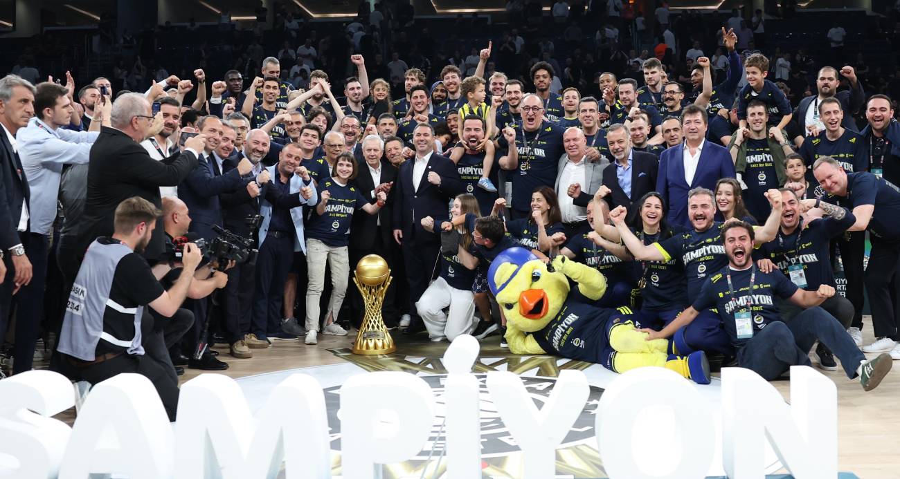 Fenerbahçe, erkek basketbolda 13. kez şampiyonluğuna ulaştı
