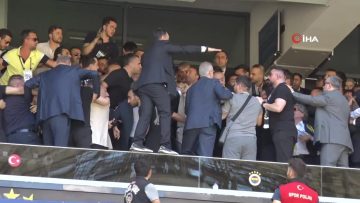Fenerbahçe olağanüstü seçimli genel kurulunda arbede çıktı