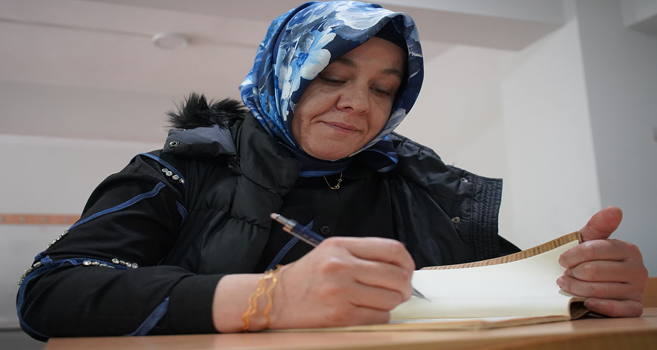 İki çocuk annesi, kızının “yapabilirsin” sözüyle üniversiteli oldu