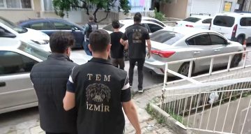 İzmir merkezli 12 ilde FETÖ operasyonu: 80 şüpheli yakalandı