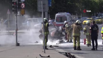 Kağıthane’de ambulans ile motosiklet çarpıştı: 4 yaralı