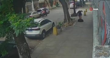 Kaldırımda yürüyen kadın kanalizasyona düştü, rögar kapağı üstüne kapandı
