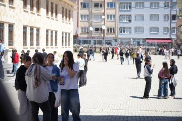LGS maratonu sona erdi: Kimliğini unutan da oldu geç kalan da