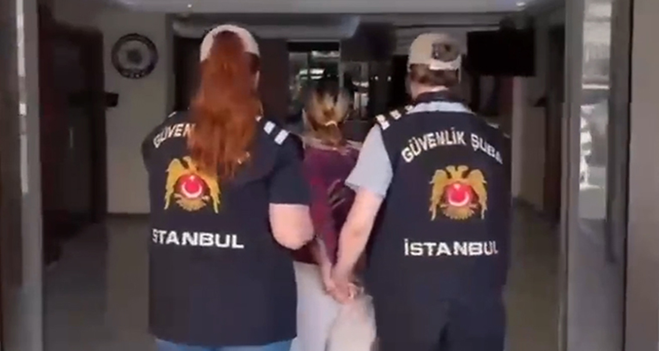 Metroda başörtülü kadına hakaret eden şüpheli tutuklandı