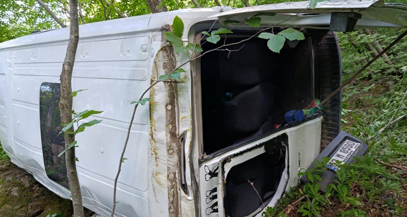 Ordu’da yolcu minibüsü uçuruma yuvarlandı: 9 yaralı
