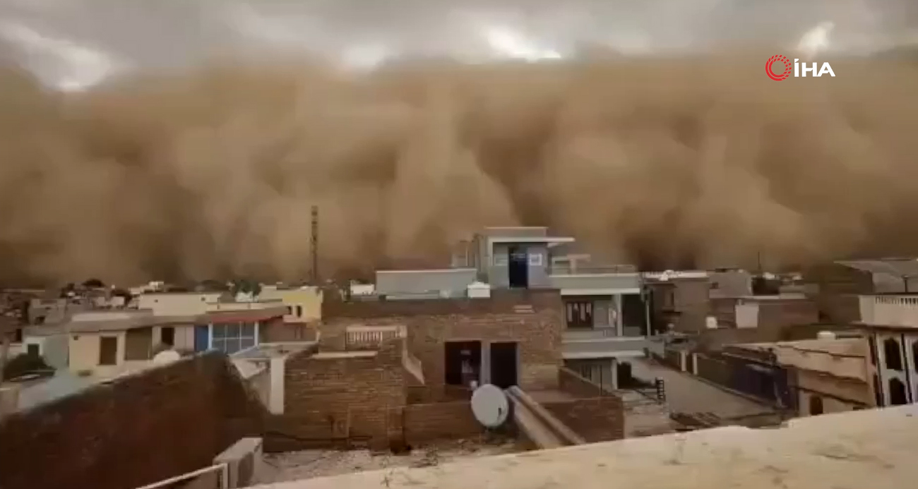 Pakistan’ı toz fırtınası vurdu: 4 ölü, 60 yaralı