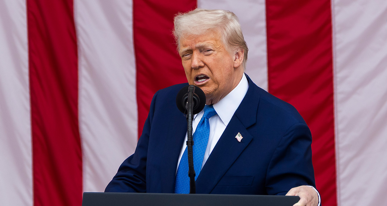 Trump: “İran’a bu gece çok sert bir darbe indireceğiz”