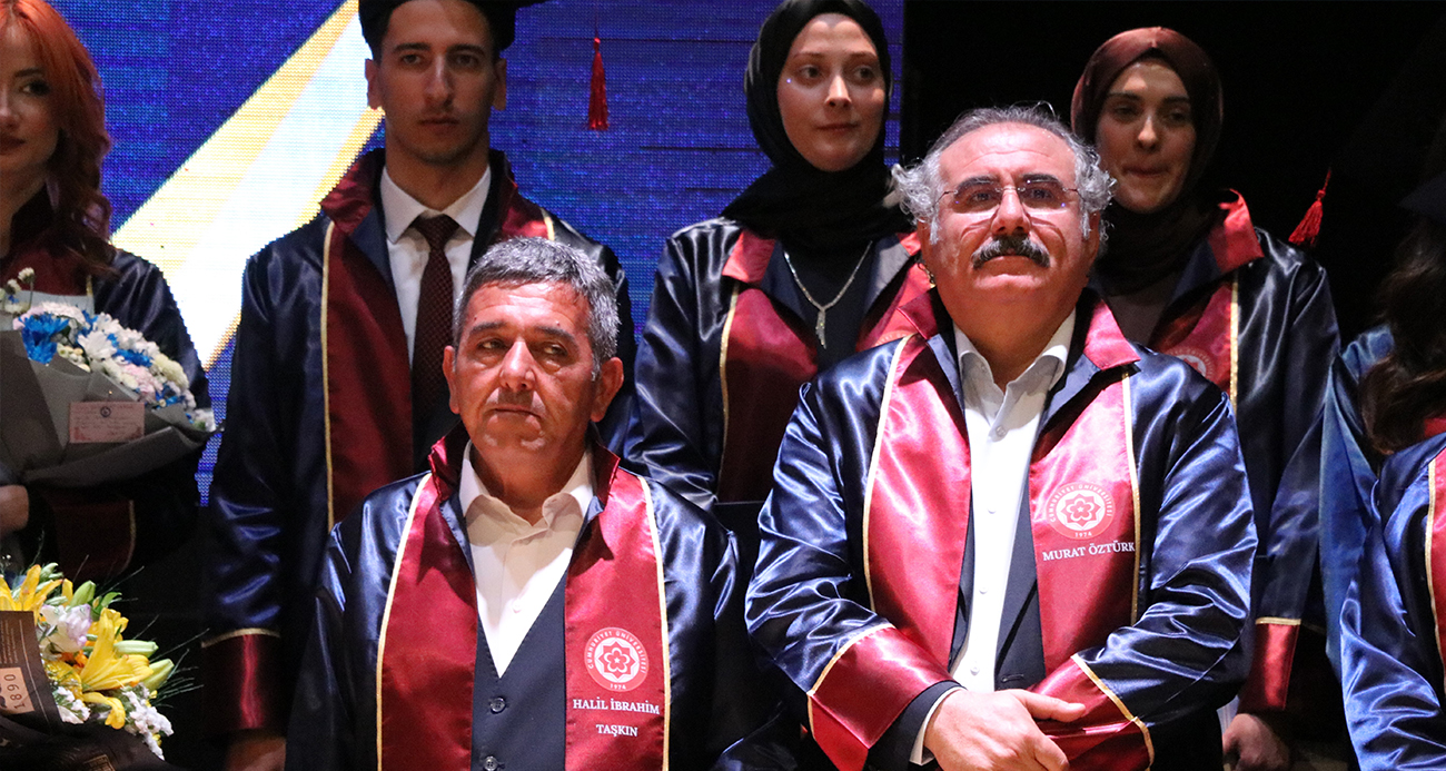 Yarım asrı devirdiler, cüppe giyip mezun oldular