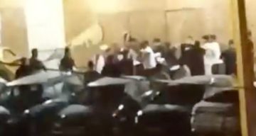 Başakşehir’de iki grup birbirine girdi: Sopa ve flama direkleriyle saldırdılar