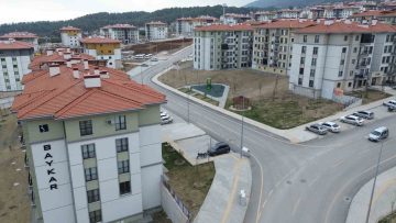 Baykar sakinlerinden Haluk Levent’e sitem: “Devletimiz varken onlar hiçbir şey değil”