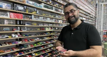 Böylesi görülmedi, evinde 15 bin maket otomobiliyle yaşıyor