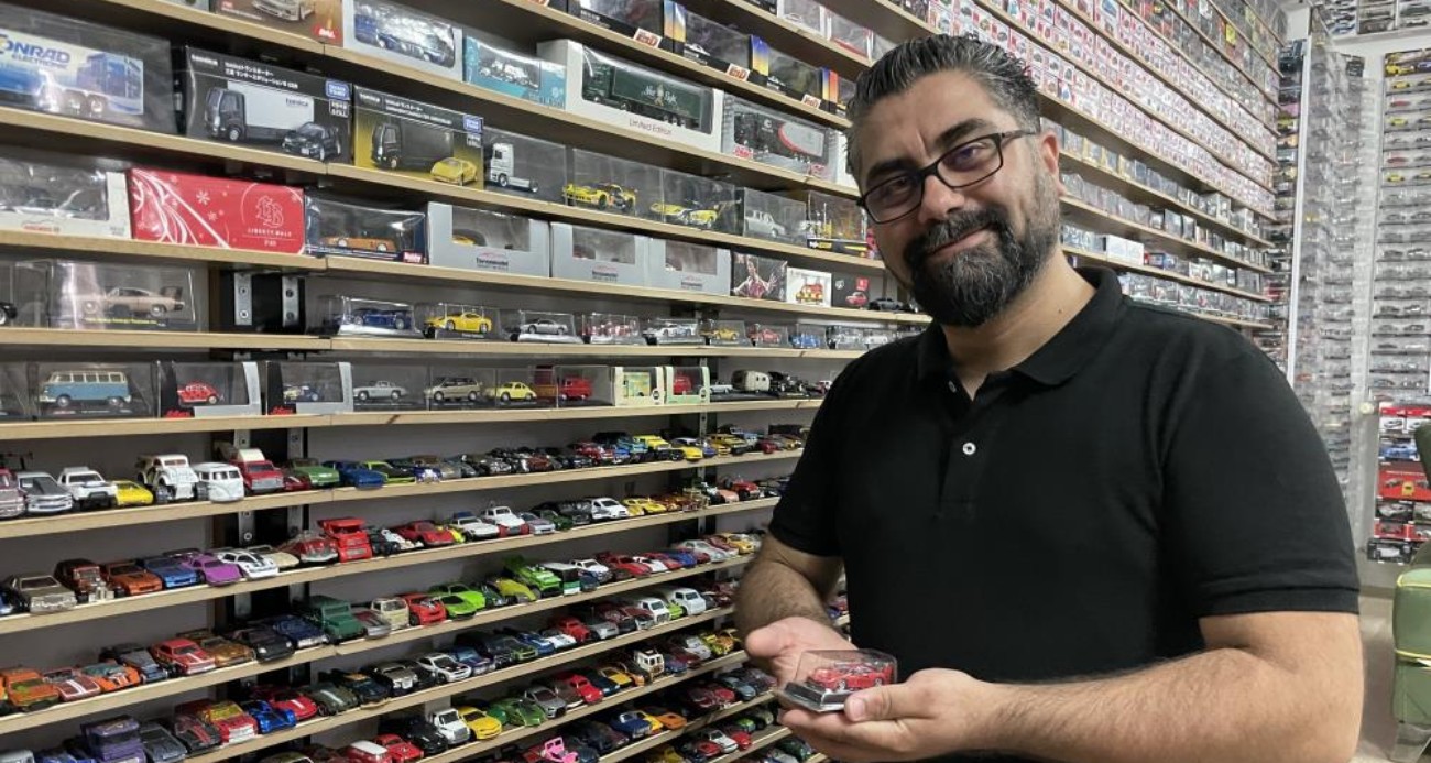 Böylesi görülmedi, evinde 15 bin maket otomobiliyle yaşıyor
